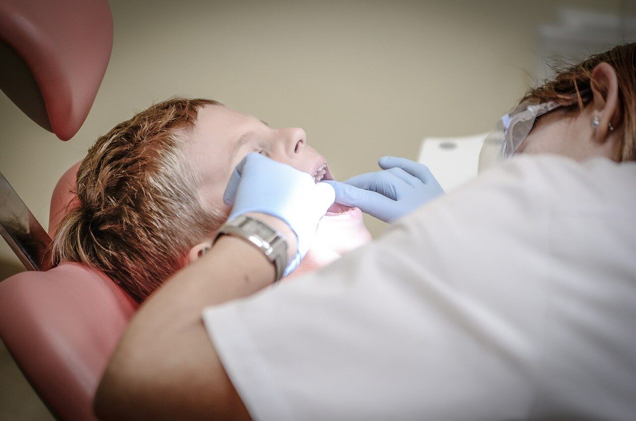 HbA1cを最大１％下げる報告がある歯周病予防